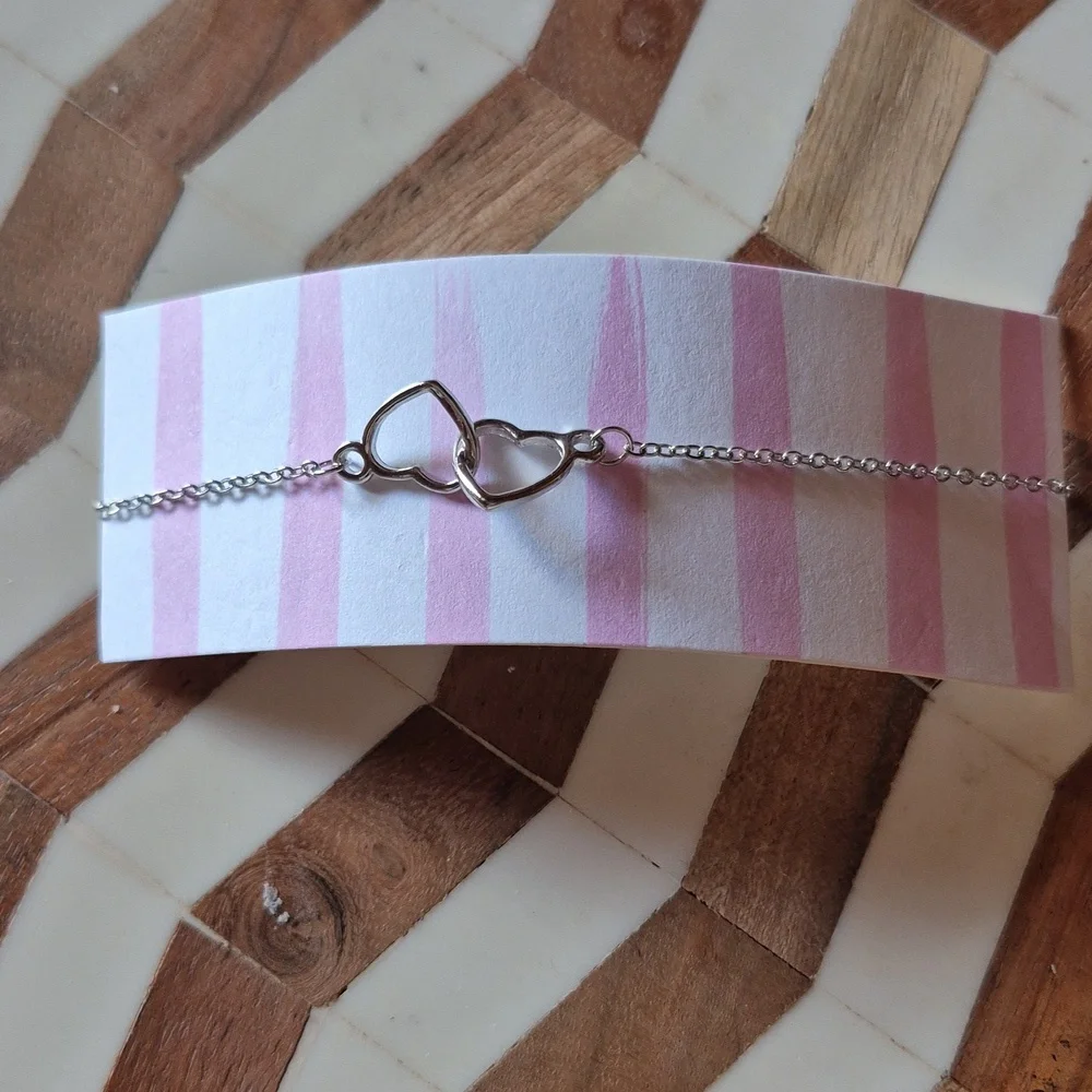 $5 DEAL!Silvertone Heart Adjustable Chain Bracelet. New! MUST BUNDLE ❤️ - Picture 2 of 4